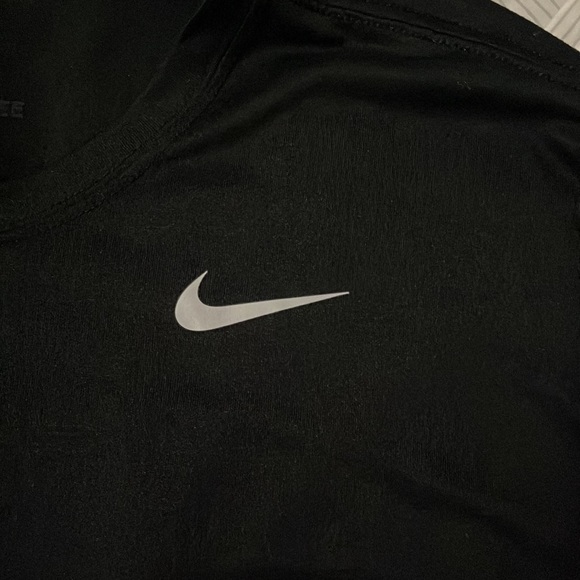 Nike Dri fit 2XL Black long sleeve workout - Picture 3 of 3